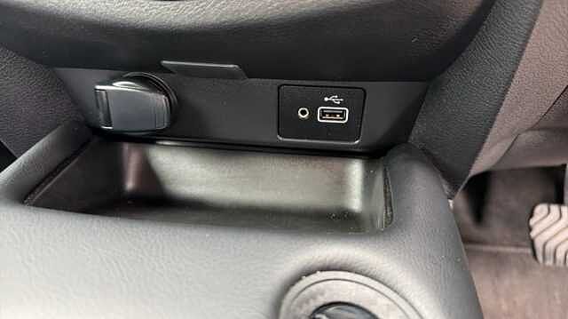 Nissan Juke JUKE 1.6 Hybrid N-Connecta 5dr Auto