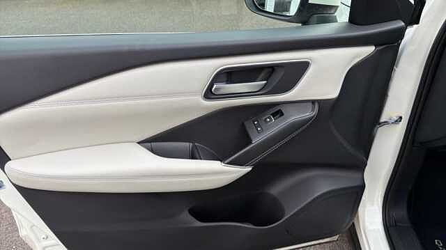 Nissan Qashqai QASHQAI 1.3 DiG-T MH 158 Tekna 5dr 4WD Xtronic