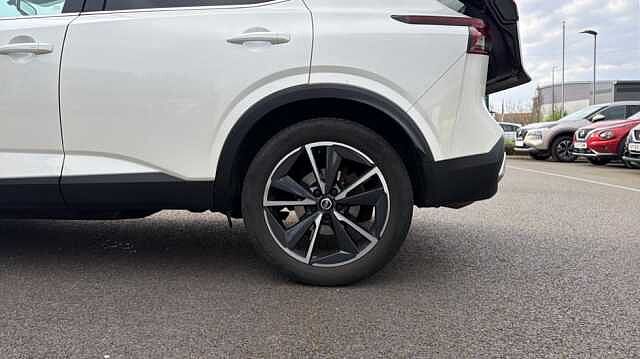 Nissan Qashqai QASHQAI 1.3 DiG-T MH 158 Tekna 5dr 4WD Xtronic