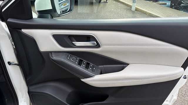 Nissan Qashqai QASHQAI 1.3 DiG-T MH 158 Tekna 5dr 4WD Xtronic