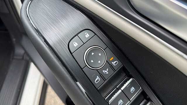 Nissan Qashqai QASHQAI 1.3 DiG-T MH 158 Tekna 5dr 4WD Xtronic