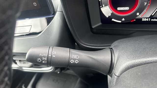 Nissan Juke JUKE 1.0 DiG-T N-Connecta 5dr