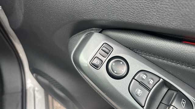 Nissan Juke JUKE 1.0 DiG-T N-Connecta 5dr