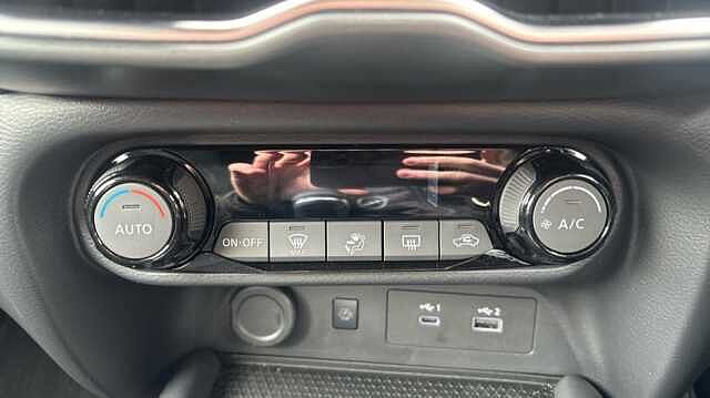 Nissan Juke JUKE 1.0 DiG-T N-Connecta 5dr