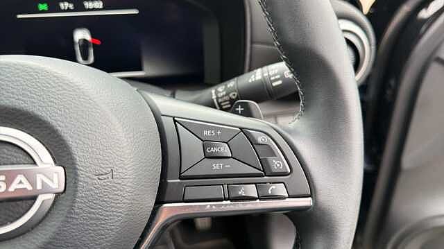 Nissan Juke JUKE 1.0 DiG-T N-Connecta 5dr DCT