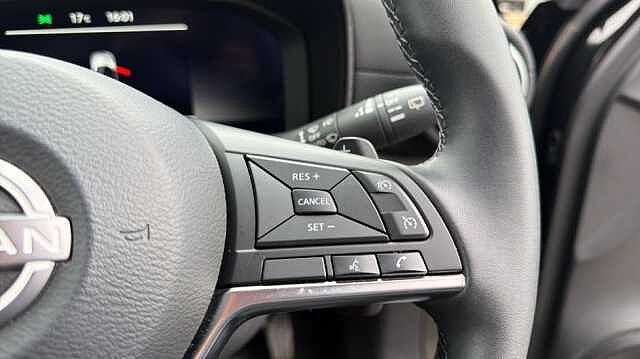 Nissan Juke JUKE 1.0 DiG-T N-Connecta 5dr DCT