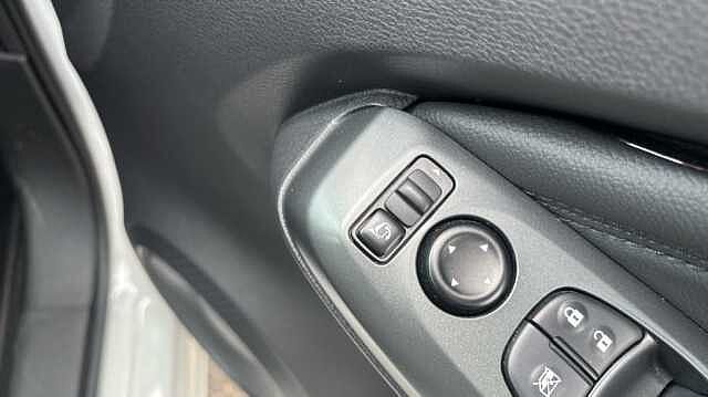 Nissan Juke JUKE 1.0 DiG-T N-Connecta 5dr