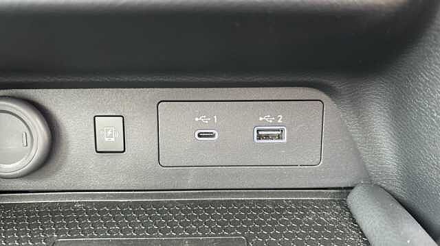 Nissan Juke JUKE 1.0 DiG-T N-Connecta 5dr