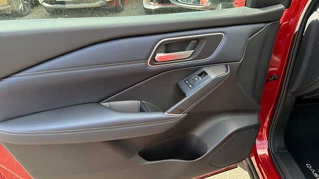 Nissan Qashqai QASHQAI 1.3 DiG-T MH Tekna 5dr