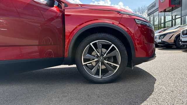 Nissan Qashqai QASHQAI 1.3 DiG-T MH Tekna 5dr