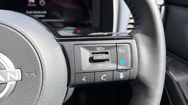 Nissan Qashqai QASHQAI 1.3 DiG-T MH Tekna 5dr