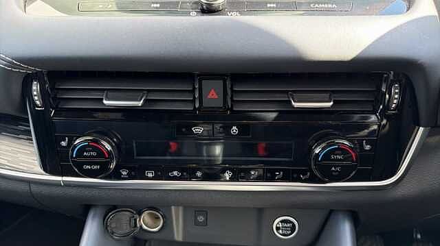 Nissan Qashqai QASHQAI 1.3 DiG-T MH Tekna 5dr