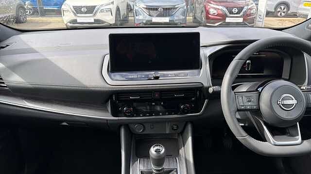 Nissan Qashqai Qashqai 1.3 Dig-t MHB 140 Tkna Bose Pack