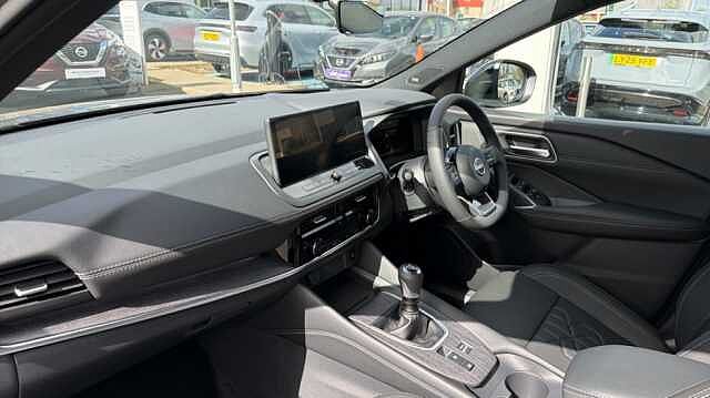 Nissan Qashqai Qashqai 1.3 Dig-t MHB 140 Tkna Bose Pack