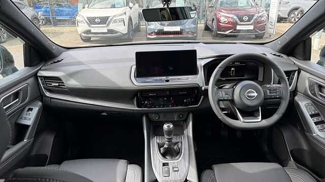 Nissan Qashqai Qashqai 1.3 Dig-t MHB 140 Tkna Bose Pack