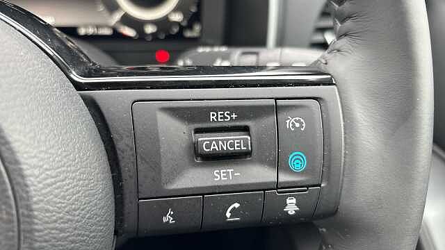 Nissan Qashqai QASHQAI 1.3 DiG-T MH N-Connecta 5dr