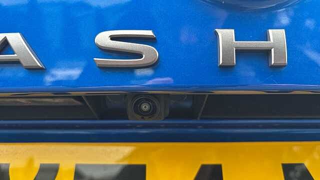 Nissan Qashqai QASHQAI 1.3 DiG-T MH N-Connecta 5dr