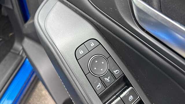 Nissan Qashqai QASHQAI 1.3 DiG-T MH N-Connecta 5dr