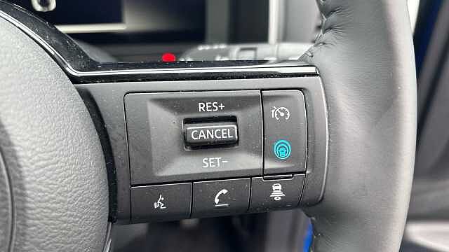 Nissan Qashqai QASHQAI 1.3 DiG-T MH N-Connecta 5dr